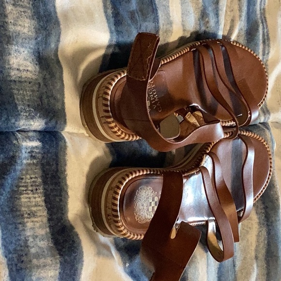 Vince Camuto sandals - Picture 3 of 5